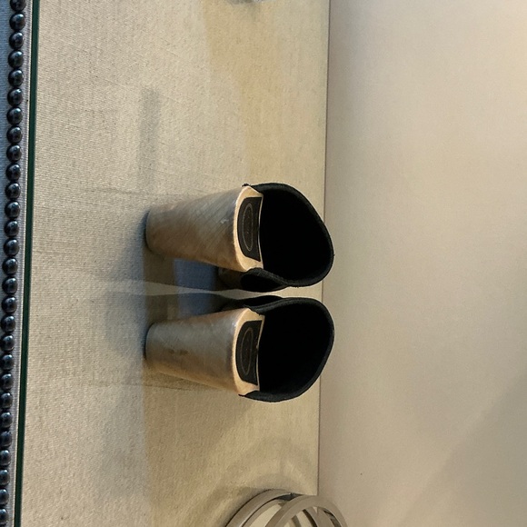 No. 6 Black Leather Clogs - Picture 5 of 7